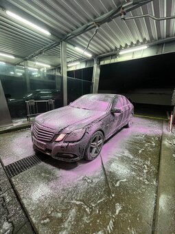 Mercedes Benz E250 - 7