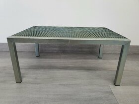 Celokovový výstavní stolek, zvyšovak, pomocný stůl - 7