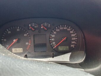 VOLKSWAGEN GOLF IV 1.9TDI 85KW - 7