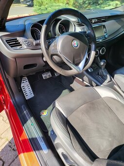 Alfa Romeo Giulietta Quadrifoglio Verde - 7