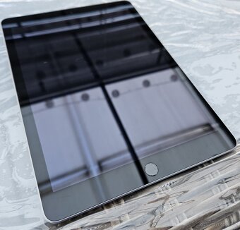 Apple iPad 5 gen. / 32GB Uložiště / Wi-Fi – Space Gray - 7