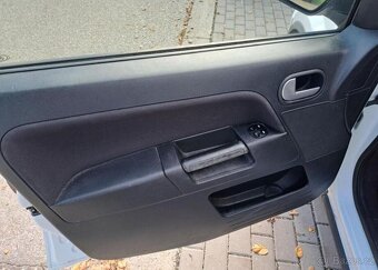 Ford Fusion 1,4 16V benzín manuál 59 kw - 7