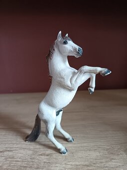 Schleich koně V - 7