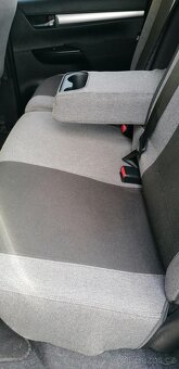 Toyota Hilux 2,4 D - 7