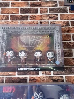kiss - 7