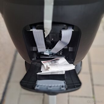 Autosedačka Britax Römer Swingfix M i-Size - 7