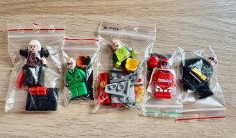 Minifigurky (LEGO set 70903) - 7