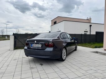 BMW 3 E90 320d 120kW - 7