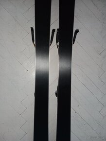 Nepoužité allmountain lyže Atomic Vario Flex 170 -180 cm - 7