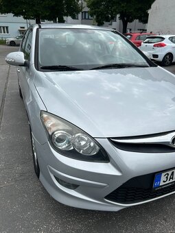 Prodám Hyundai i30, rok 2010 - 7