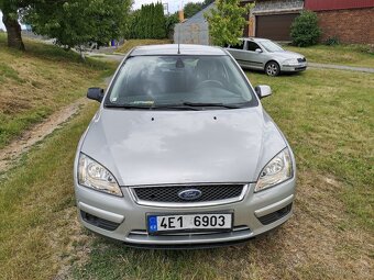 Ford Focus mk2 1.8 Ghia - 7