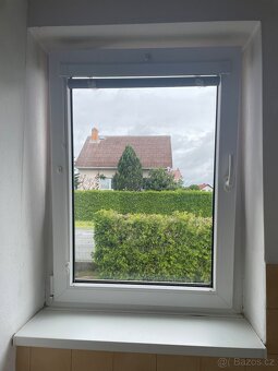Prodám okna + síťky - 7