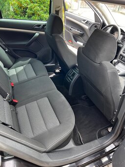 Škoda octavia 2 facelift 2.0 tdi 103 kW kombi - 7