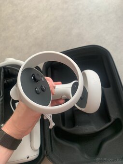 VR Meta Quest 2 (64GB) - 7