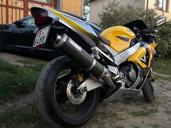 Honda CBR 929RR Fireblade - 7