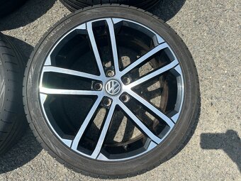 Original letni kola VW Nogaro 5x112 7,5J ET49 225/40 R18 - 7