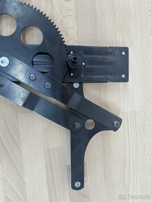 Stahovačka oken (levá, pravá) - 7