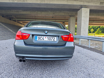 Prodám BMW E90 325i LCI - 7