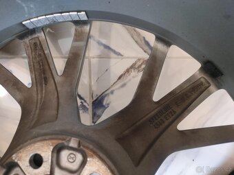4ks orig. Alu disky Audi 5x112 r22 pneu 7mm 285/35 r22 - 7