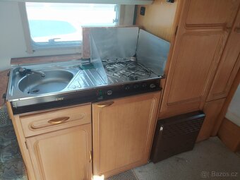 Karavan LMC, 6m, pěkný stav - 7