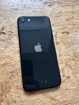Apple iPhone SE2020 64GB Černý - 7