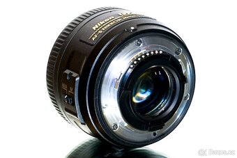 Nikon AF-S Nikkor 35mm 1:1,8 G + UV filtr TOP STAV - 7