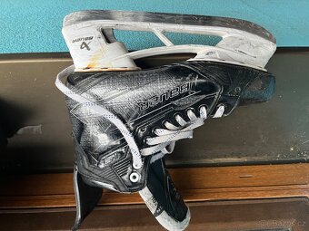 Brusle Bauer Supreme M50 - 7