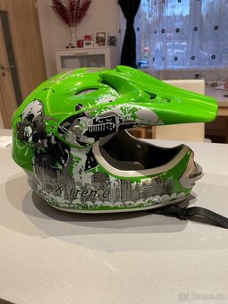 X-Treme helmy - 7