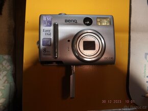 Prodám sběrateli staré fotoaparáty, kameru 8mm,promítačku - 7