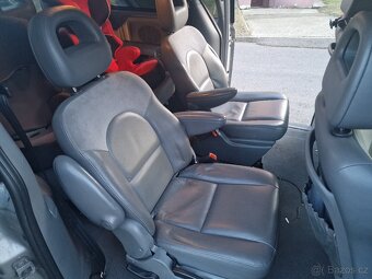 Chrysler Voyager IV díly - 7