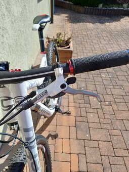 Prodám horské kolo Cannondale - 7