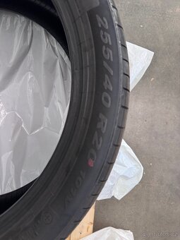 Prodám NOVÉ pneu Pirelli Scorpion 255/40r20 - 7