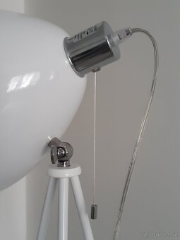 Křeslo/ušák, podnožka a lampa - 7