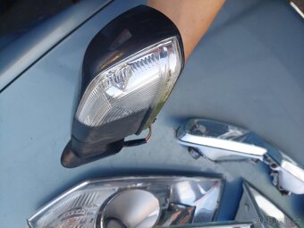 Škoda Octavia 2 přední lampy , zrcátka - 7