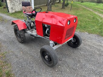 Prodám traktor domácí výroby s motorem 1.9D - 7