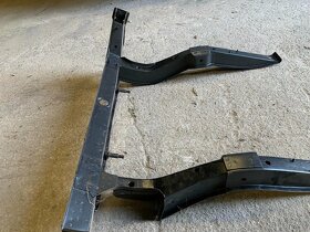 Lada Vaz Žigulik,zadní hlavní nápravnice ,Tel 608 445 411 - 7