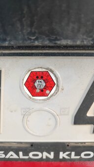 VW Caddy 1.6 - 7