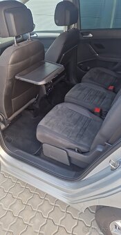 VW Touran 2.0Tdi 110kw, r.v.2019, servis za 54.tis.kč - 7