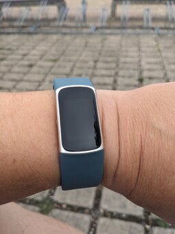 Fitbit charge 6 , jako nový - 7