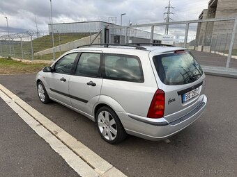 Ford Focus 1.8TDDI - 7