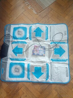 Nintendo Wii + bohate prislusenstvi - 7