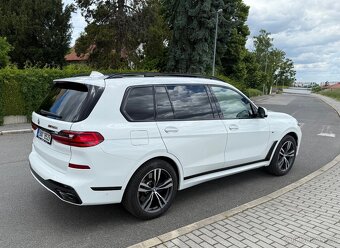 BMW X7 50i 1. maj CZ 9/22 najeto 53 tkm - 7