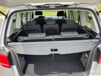 Volkswagen Touran 1.4 TSI, 7 míst, tažné - 7