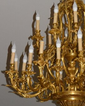 Zámecký bronzový lustr - UNIKÁT - 30 ramen - 142cm - 7