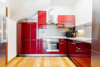 Prodej rodinného domu 416 m² - Hevlín, ev.č. 00285 - 7