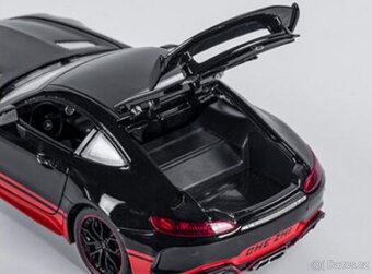 1:18 Mercedes Benz AMG GTR Model Light and Sound - 7