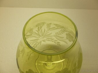Obří krásná broušená žlutozelená číše obs. 2,7 l. - 7