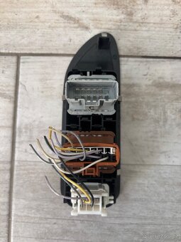 Display Laguna II - 7