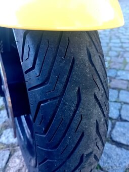 YAMAHA X MAX - 7