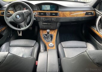 BMW e91 330d M-paket,manuál. - 7